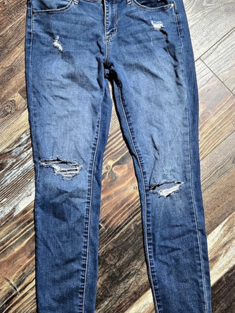 Articles of Society Skinny Jeans Distressed in Blue Waist 28